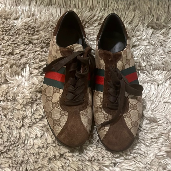 Womens Gucci Sneaker - Picture 1 of 14